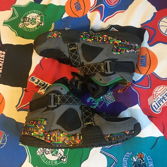 Nike Other - Nike Air Raid Peace Urban Jungle